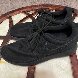 🍁3for$10🍁Nike Shoes Y7